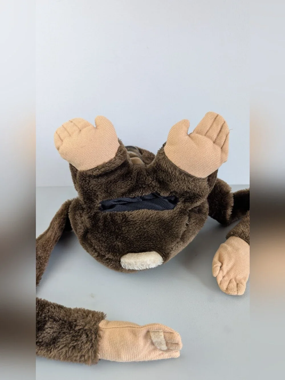 Vintage Hosung Plush Chimp Hand Puppet w Flocked Vinyl Face, Long Arms, Squeaker - Picture 9 of 14
